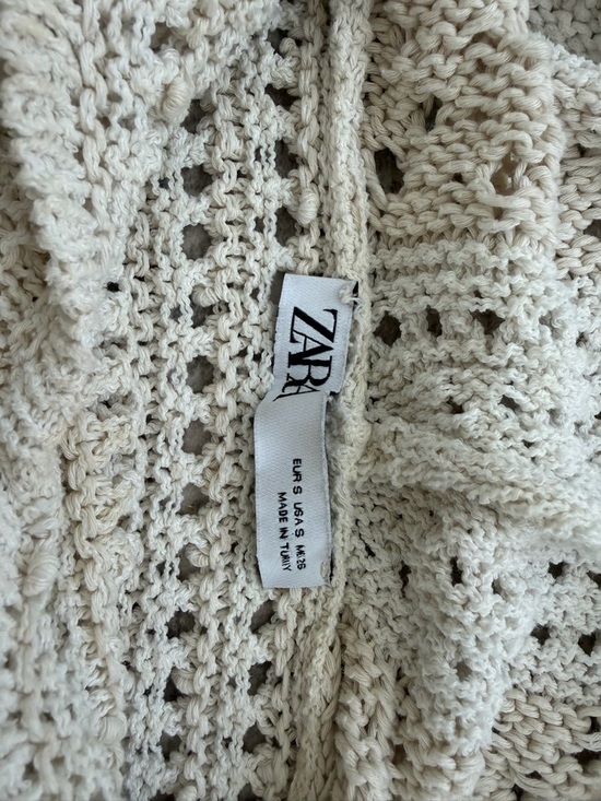 Zara Cream Sleeveless Hooded Crochet Knit Top- Size S - Picture 2 of 3